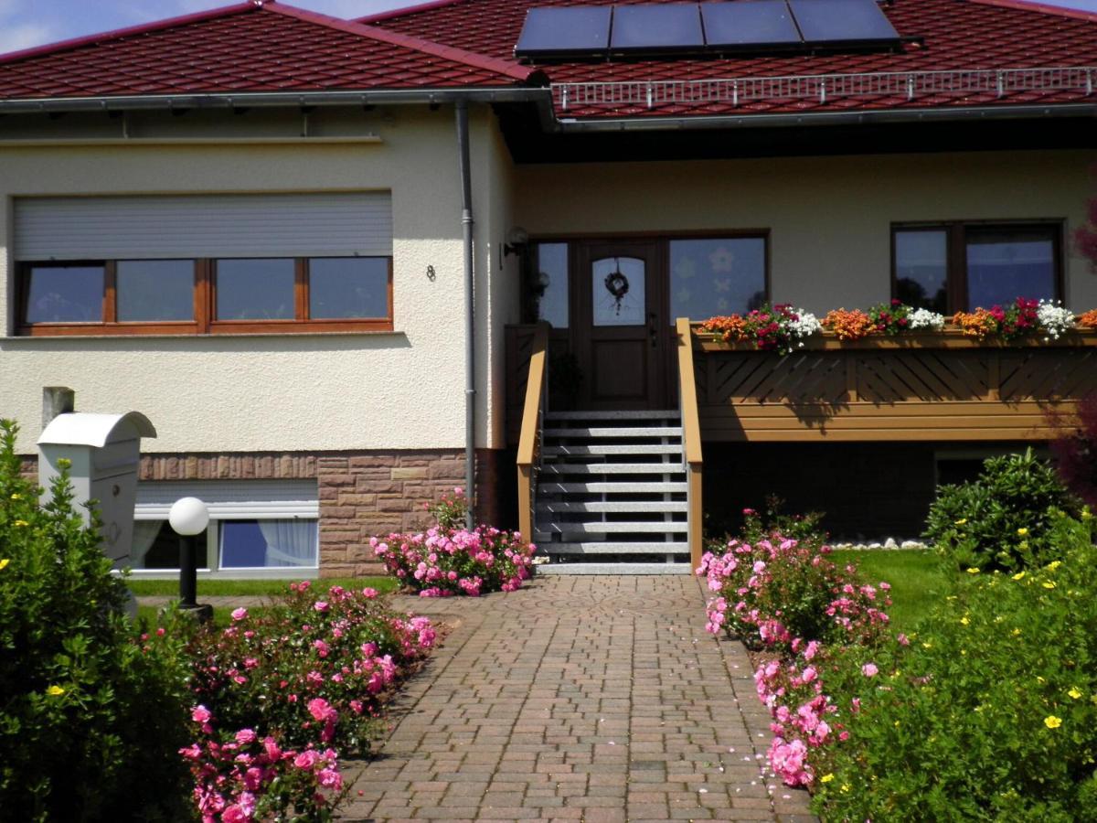 Cosy Apartment In Neustra Burg Balesfeld 객실 사진